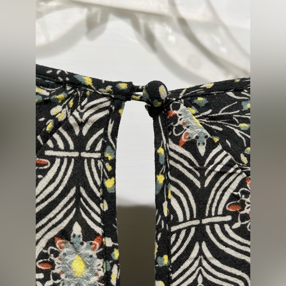 Free People Rolling Hills V neck tunic. Medium. Excellent used condition. - Picture 7 of 11